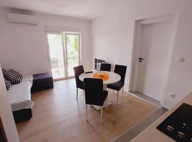 アパート Babic *